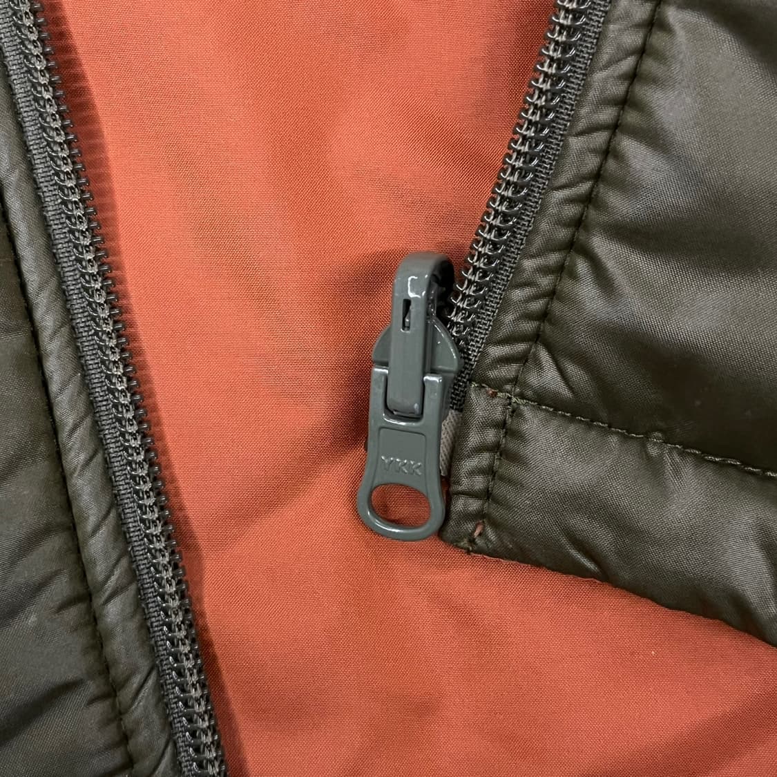 아디다스 양면 리버시블 카키 오렌지 브라운 경량 얇패딩  상품이미지8