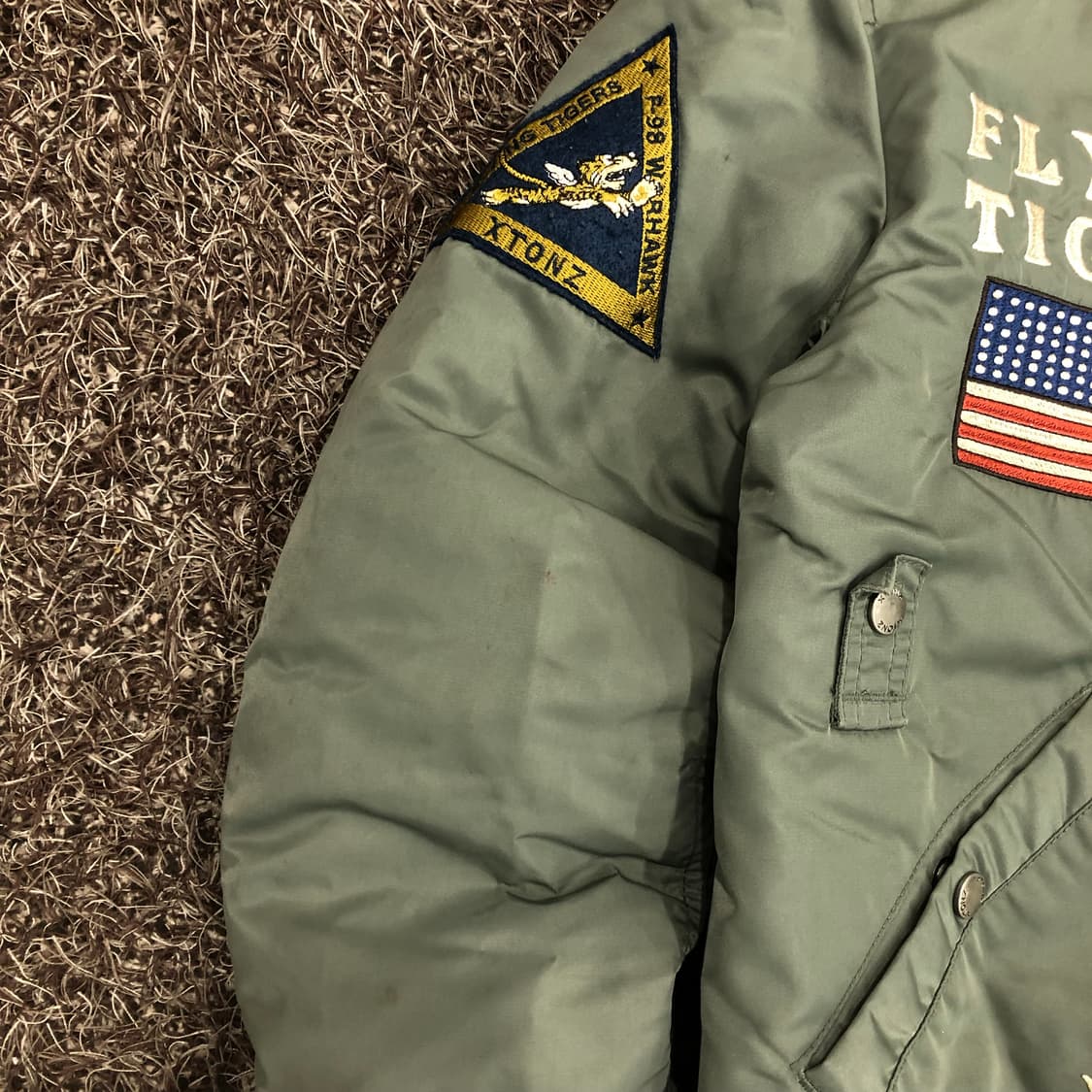 엑스톤즈 XRONZ 플라잉 타이거 성조기 봄버 플라이트 항공 점퍼 상품이미지3