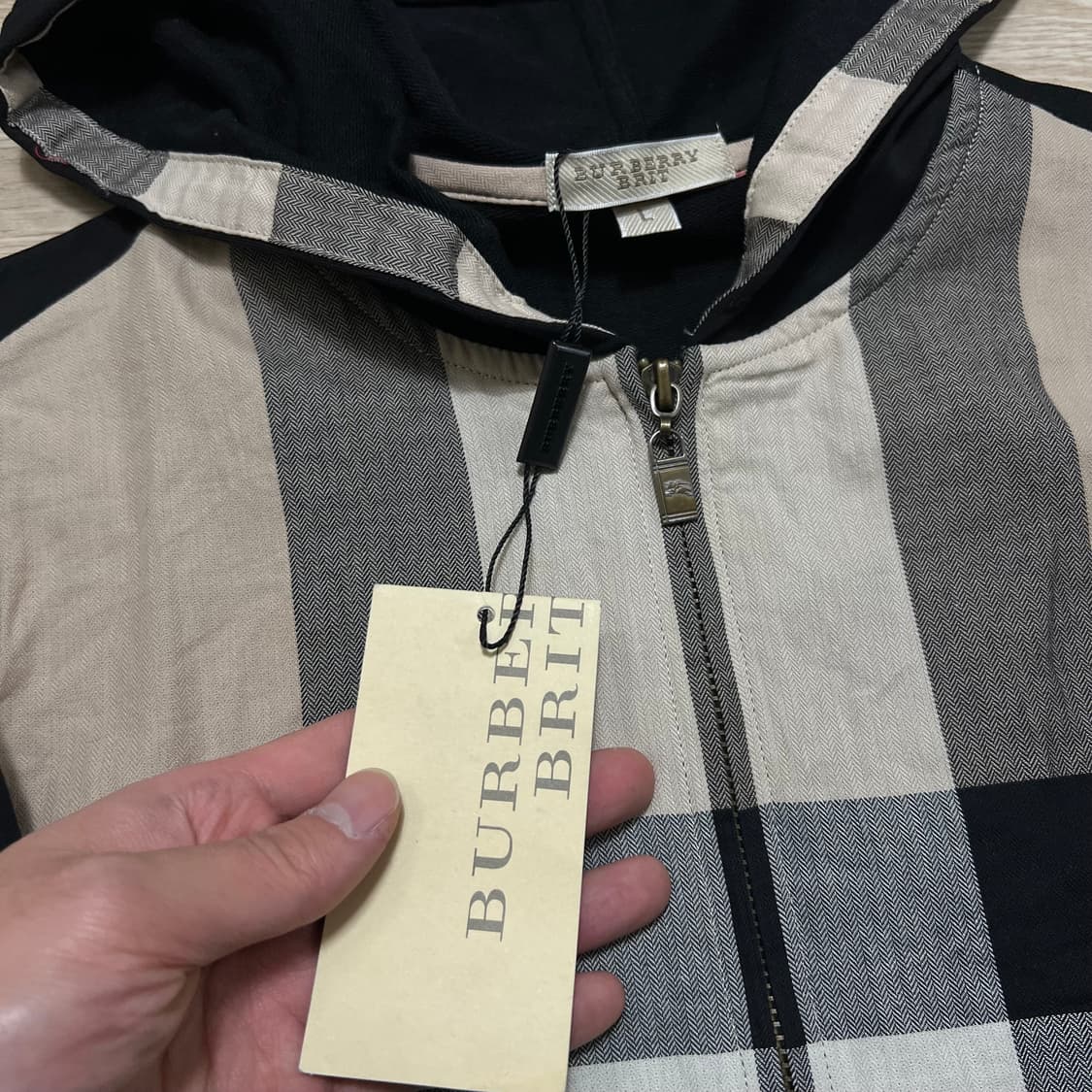 [새상품] 버버리 브릿 여성 캐주얼 노바체크 슬림 후드집업 L/100 상품이미지5