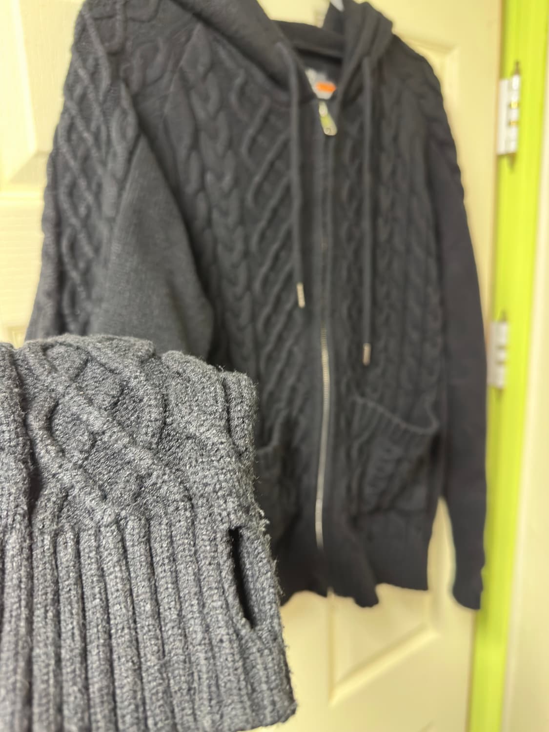  디미트리블랙 니트집업 2사이즈 상품이미지2