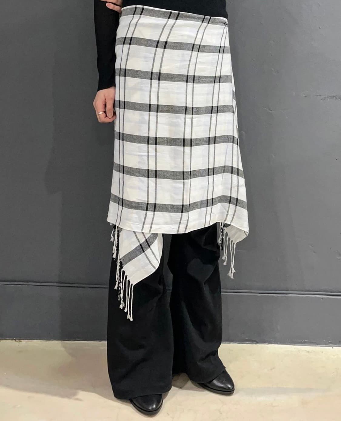 Jayro 레이온 마드라스 체크 패턴 디테일 머플러 상품이미지5