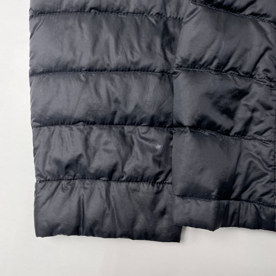 [중고] 유니클로 경량 패딩 블랙 M 상품이미지4