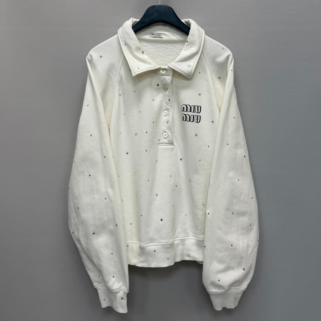 미우미우 로고 프린트 라인스톤 스웨트셔츠  ( 105~110 ) 상품이미지1