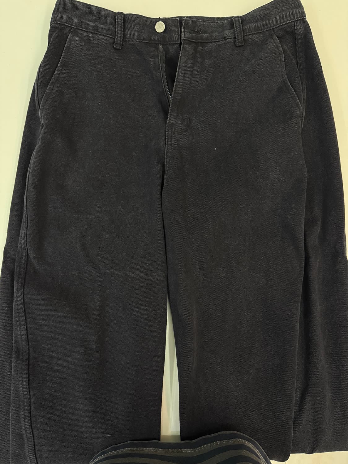 Siiiido 시도 BLACK CURVED LINE DENIM JEANS 상품이미지4