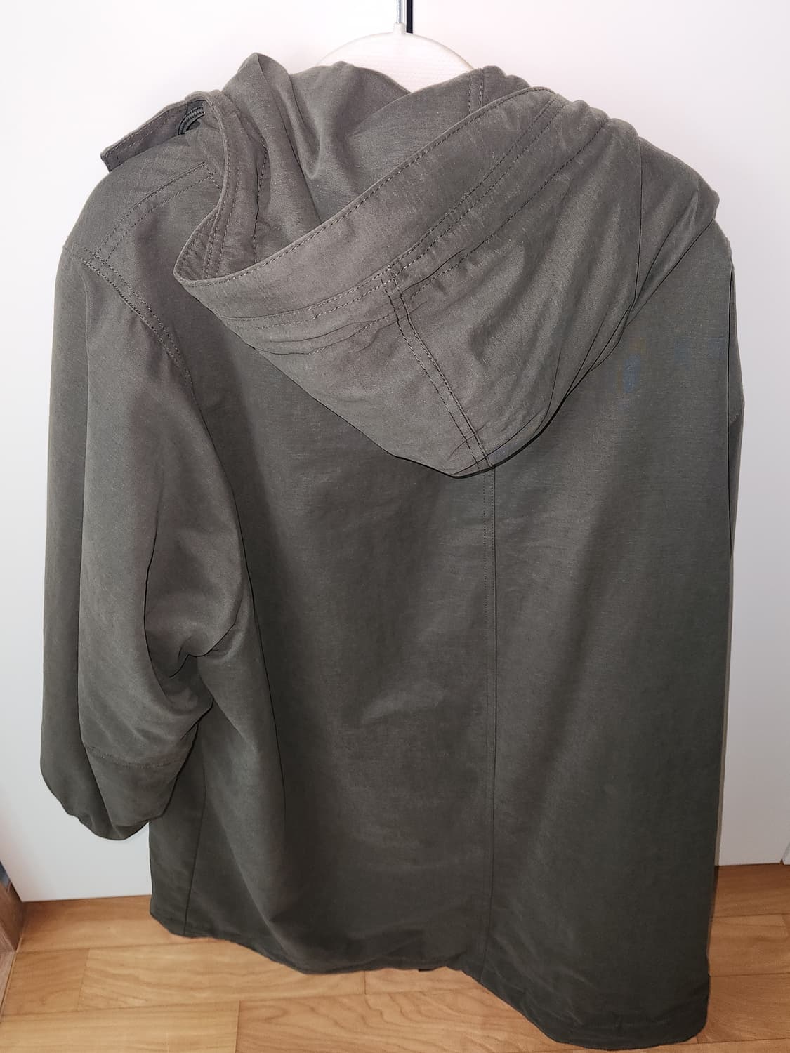ZARA 카키 색 털 코트 상품이미지2