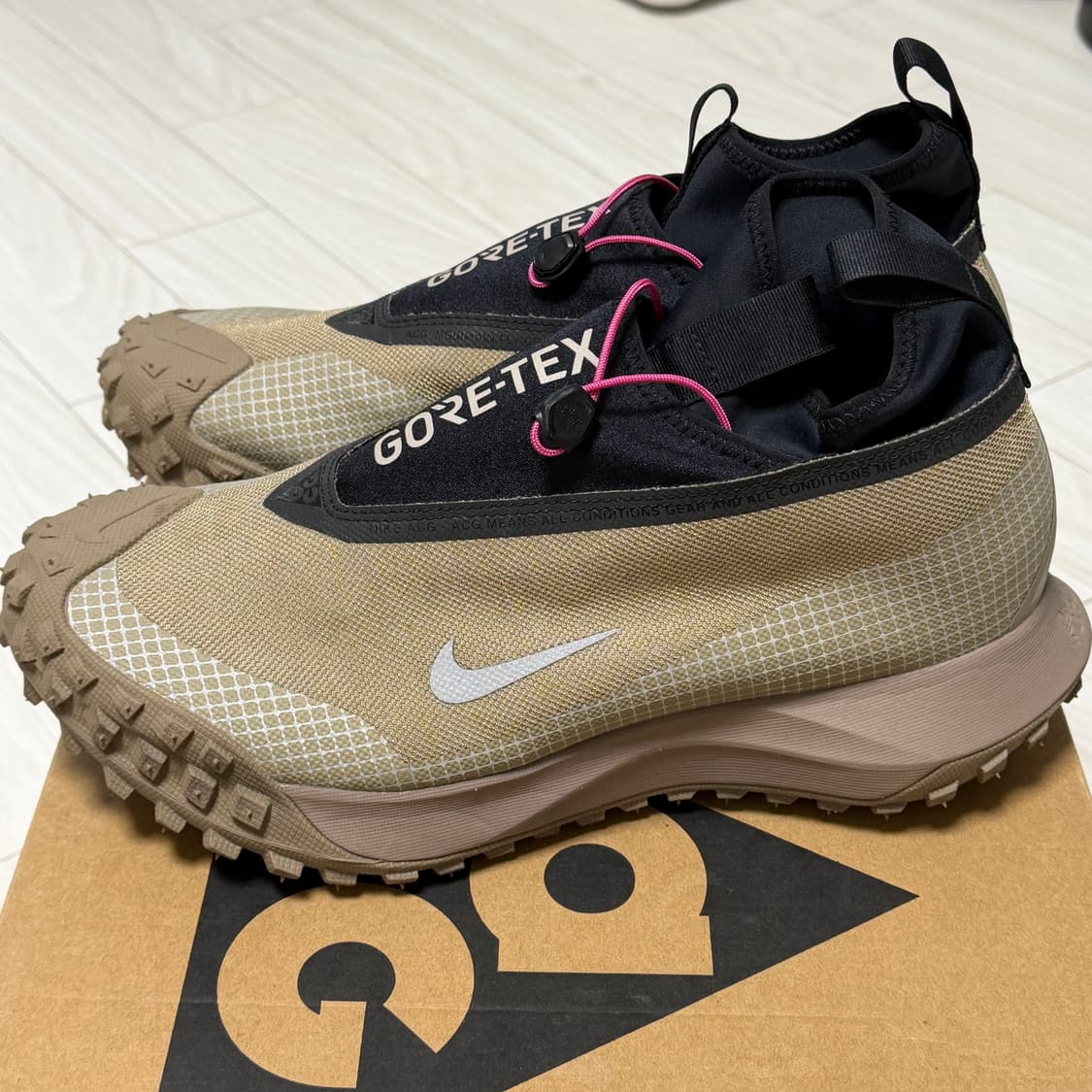 나이키 ACG 마운틴 플라이 고어텍스 카키 275 상품이미지3