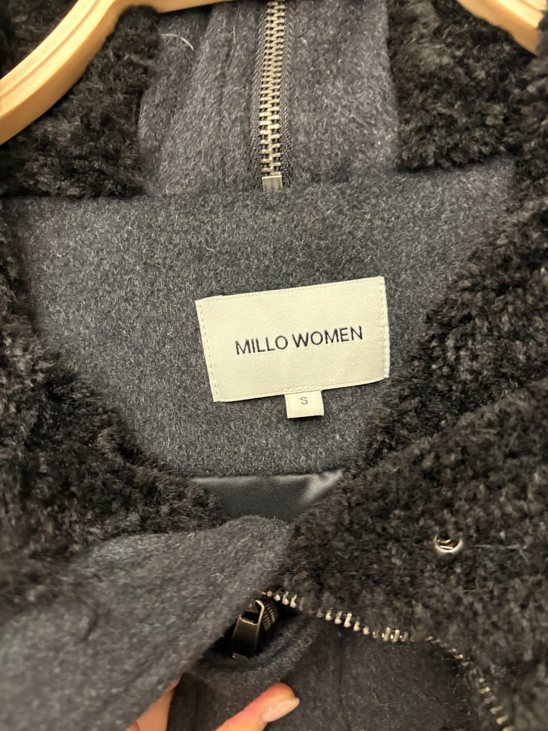 밀로 우먼 버튼 플라이트 울 파카 차콜 상품이미지4
