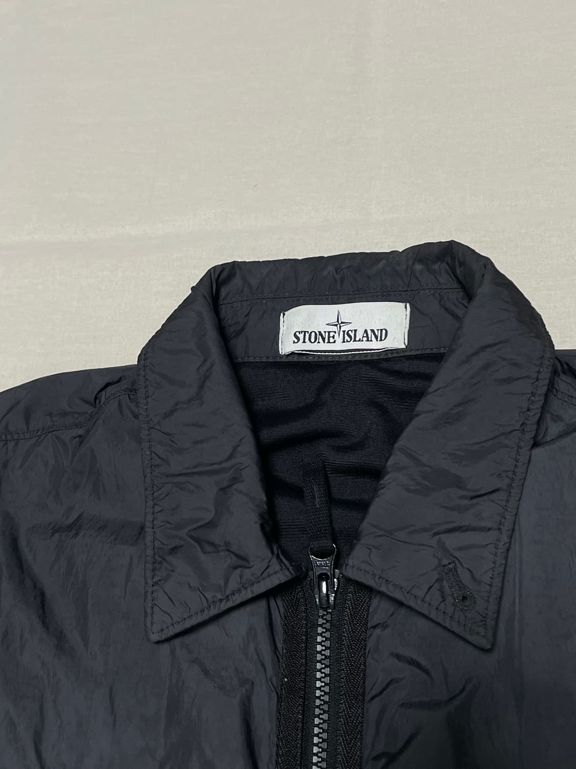 [백화점판] 스톤아일랜드 크링클랩스 오버셔츠 자켓 [M] 상품이미지3