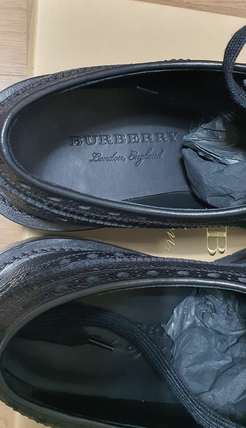 버버리 윙팁 더비 슈즈 41.5 상품이미지6