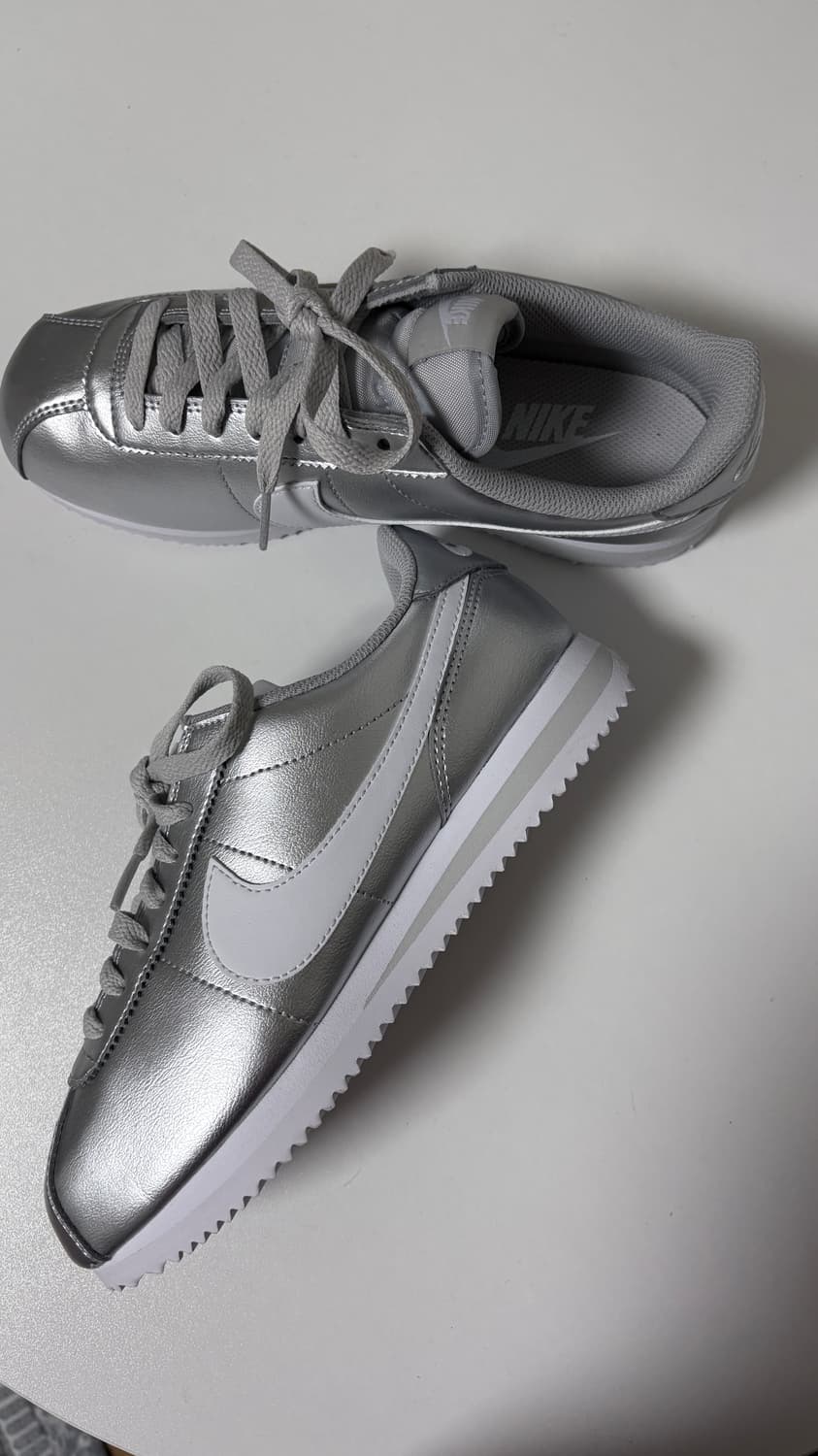 (새제품) 나이키 코르테즈 / 메탈릭 실버 235mm 상품이미지4