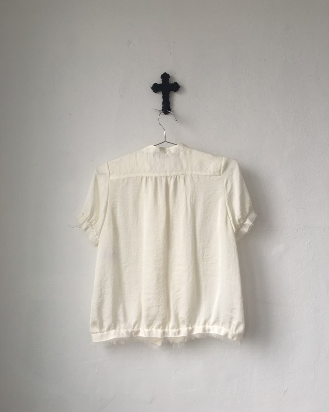 Frill point glossy shirt 상품이미지4