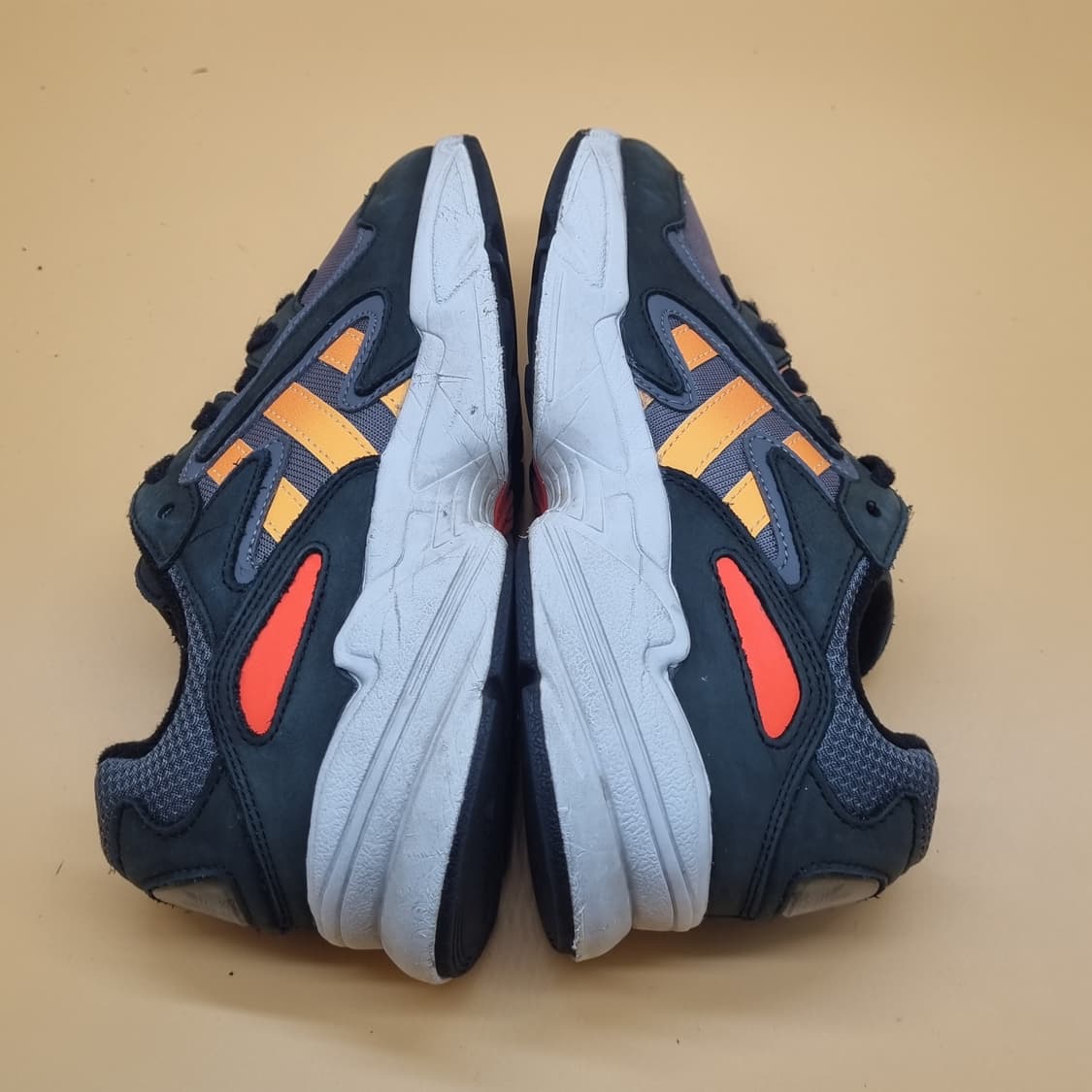 아디다스 영96 블랙 여성운동화230  상품이미지5