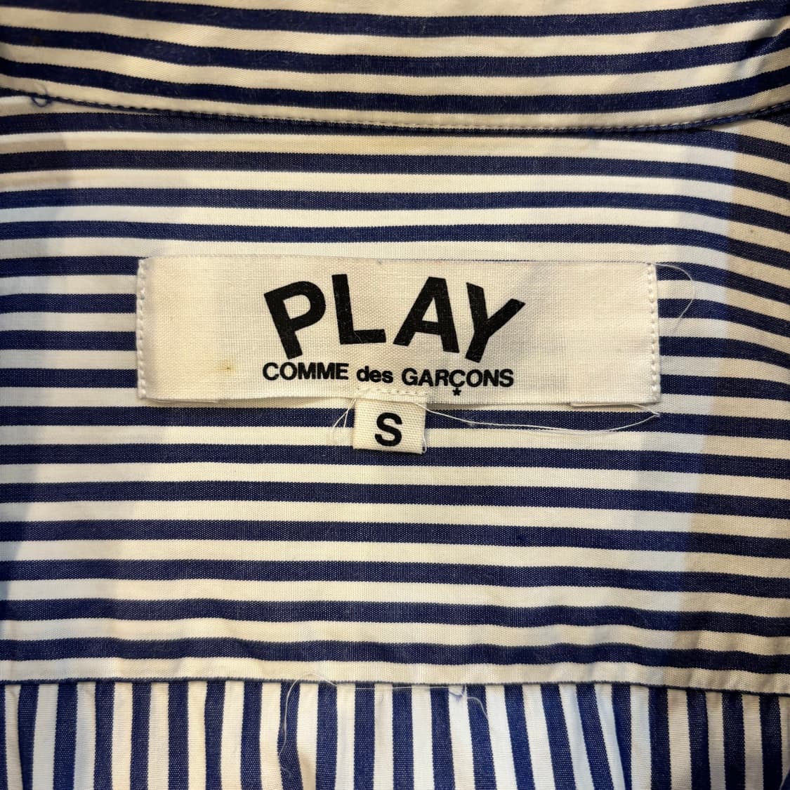 꼼데가르송 블랙 하트 와펜 스트라이프 셔츠 S 상품이미지3