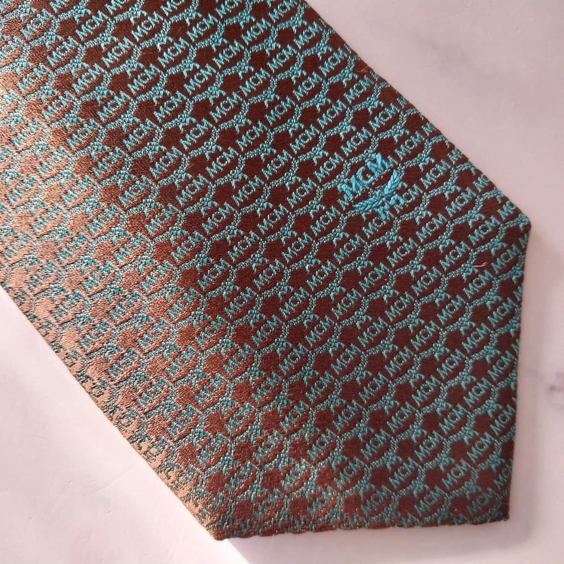 MCM 실크 올오버 로고 패턴 넥타이 9.3cm A+등급 K1526
 상품이미지9
