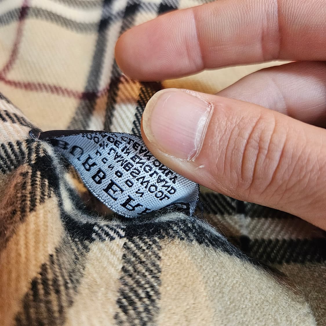 버버리(Burberry) 라이트 베이지 노바체크 램스울 머플러 상품이미지6