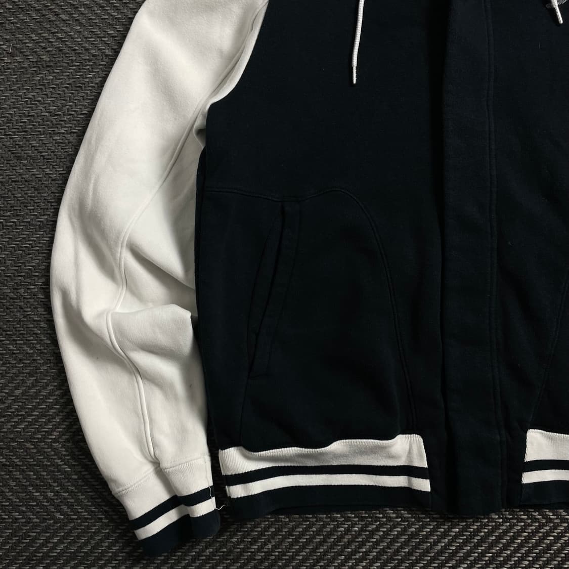 나이키 에어조던 자수로고 스웻 바시티 후드 자켓y 4135 상품이미지4