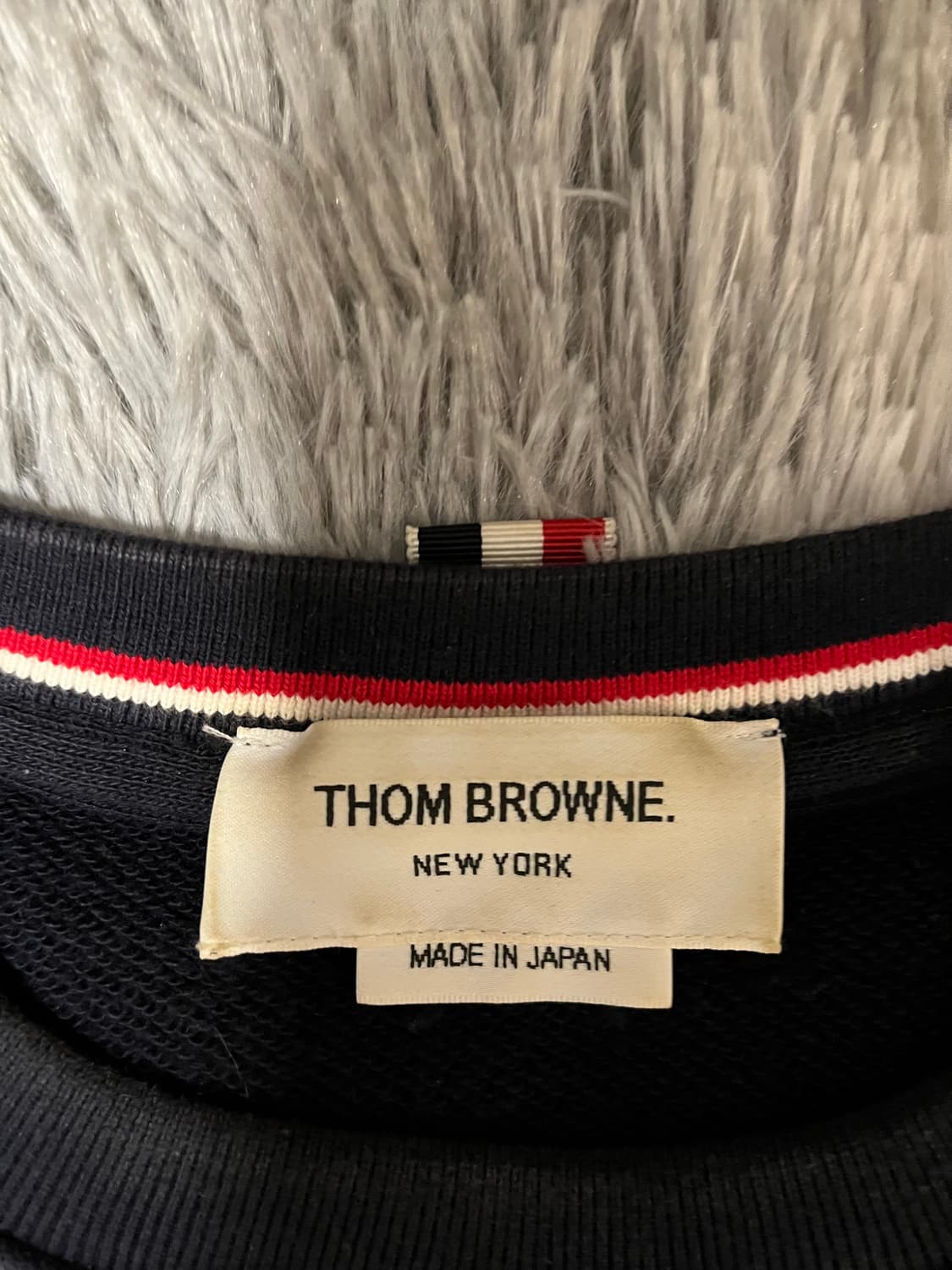 톰브라운 사선 맨투맨 상품이미지2