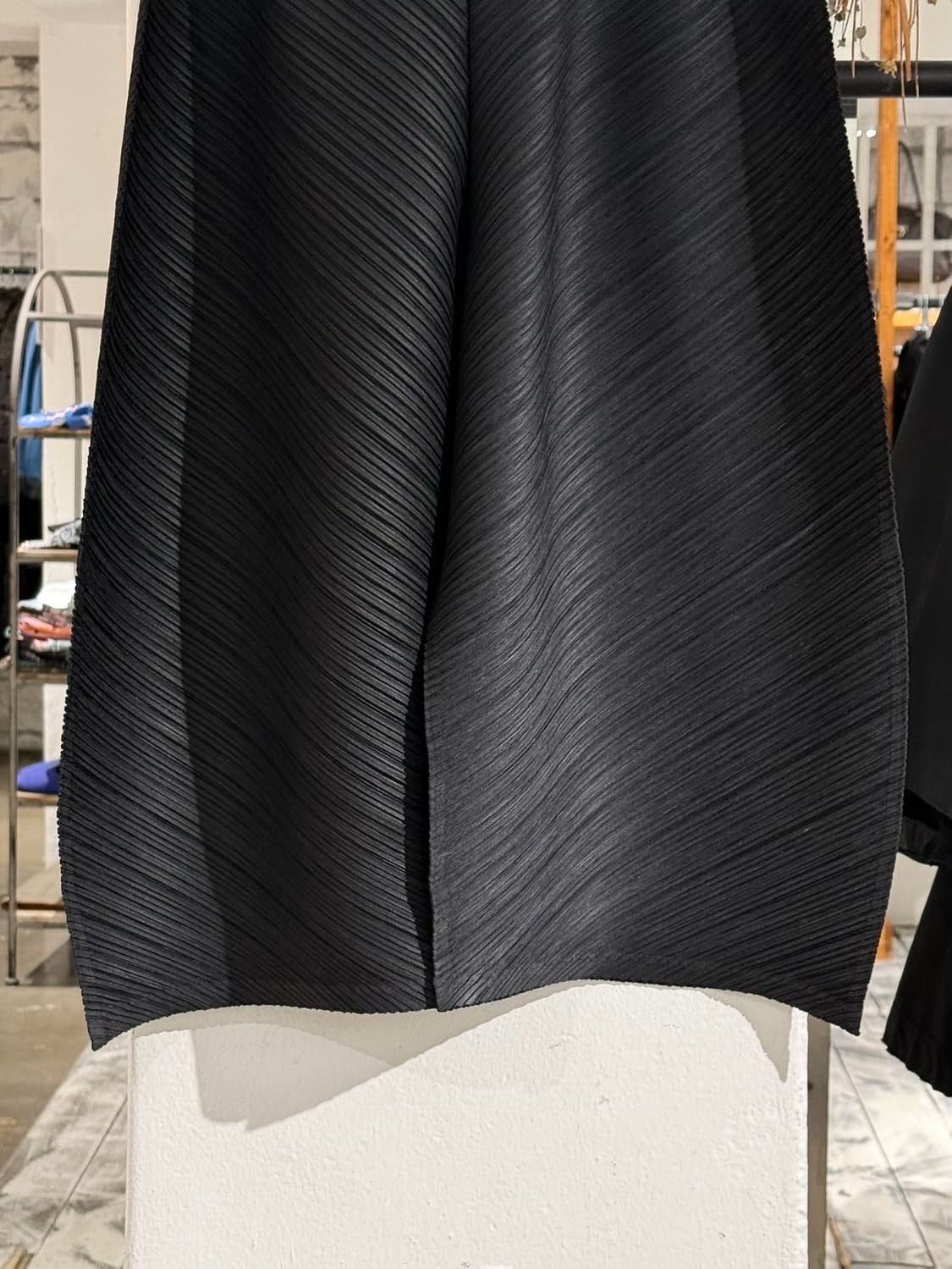 플리츠 플리즈 블랙 숏 라운드 팬츠 상품이미지6