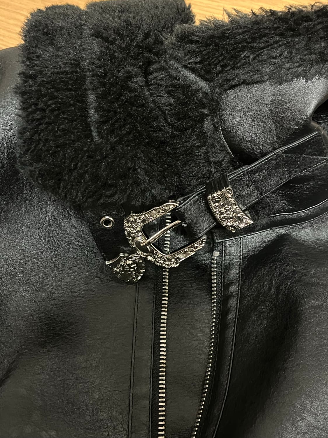 뮨 박규언님 364d 무스탕 상품이미지9