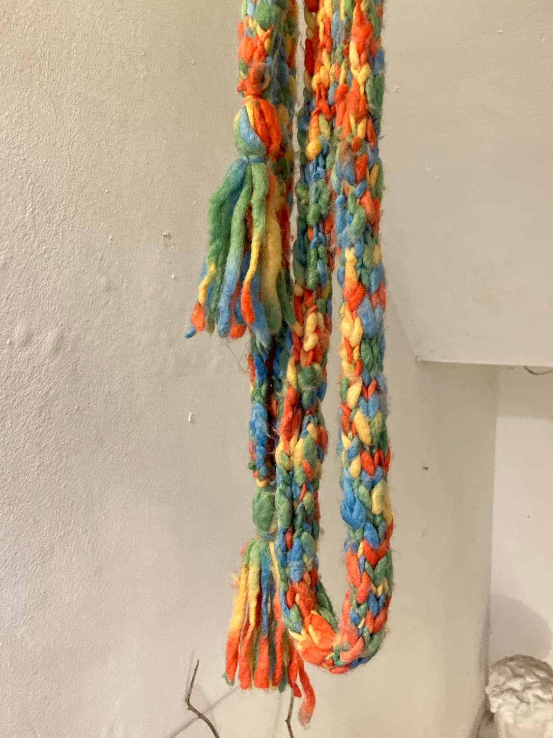 무지개 롱 뜨개 꽈배기 머플러 상품이미지3