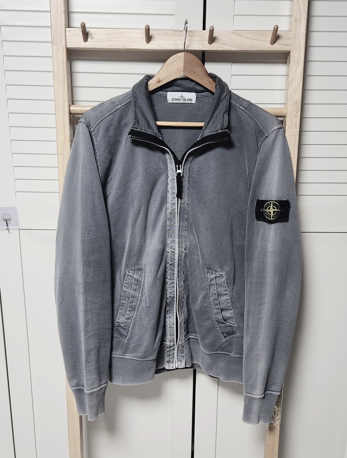 스톤아일랜드 퍼그먼트 그레이 집업 자켓 상품이미지2