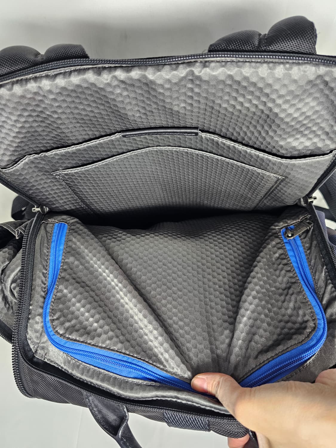 정품 투미 TUMI 롤탑 백팩 블루 카모 상품이미지9