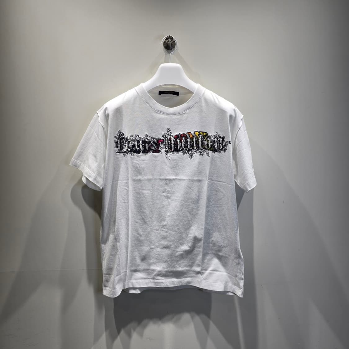 [중고/정품] 루이비통 오즈의 마법사 반팔 티셔츠 화이트 M 상품이미지1