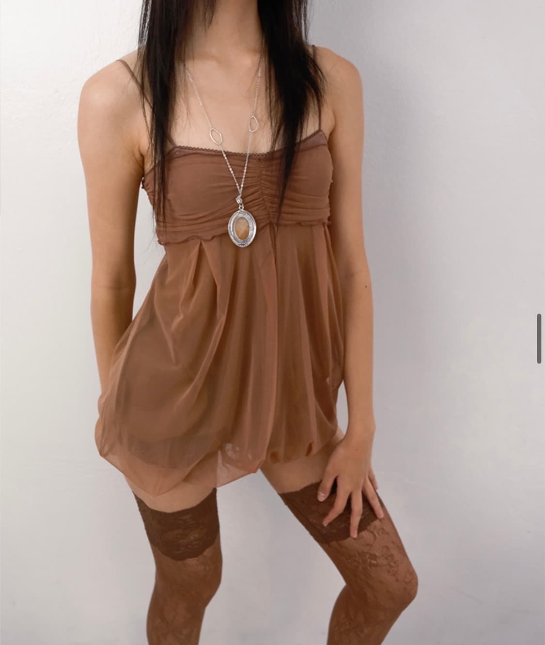 루즈슬립오버 메쉬 플러프 미니 탑 모카 상품이미지2