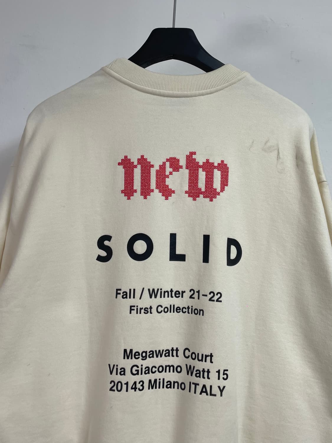 솔리드옴므 빅로고 라운드 맨투맨 (on.316) 상품이미지4