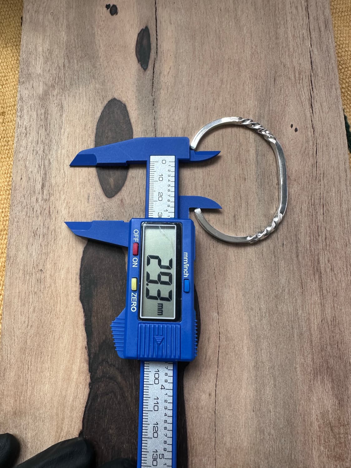 [네이티브 아메리칸]Bruce morgan 트위스트 스탬프 커프 상품이미지4