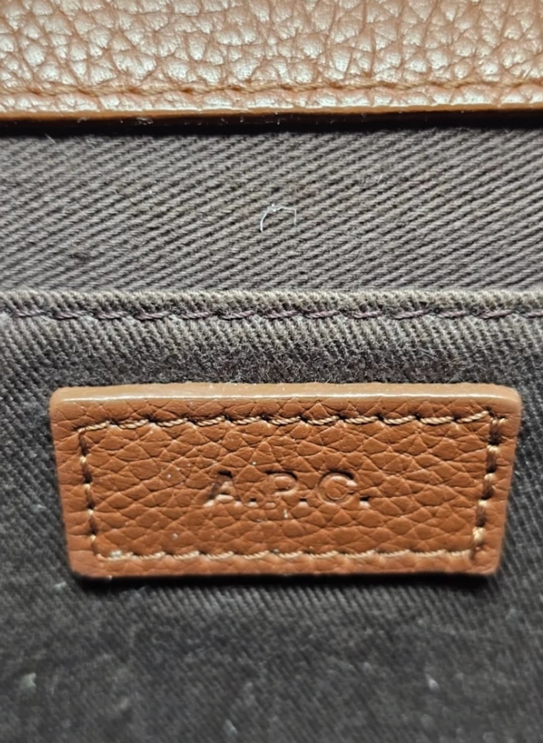 A.P.C. 아페쎄 제네바 레더 크로스백 가방 상품이미지10