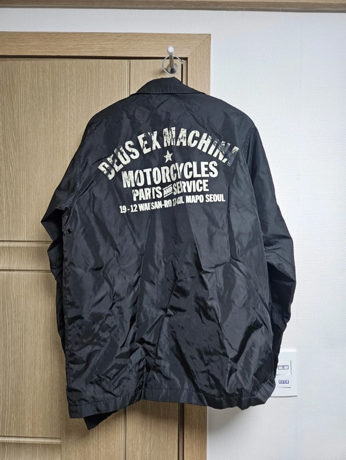 데우스 엑스 마키나 코치 자켓 바람막이 상품이미지2