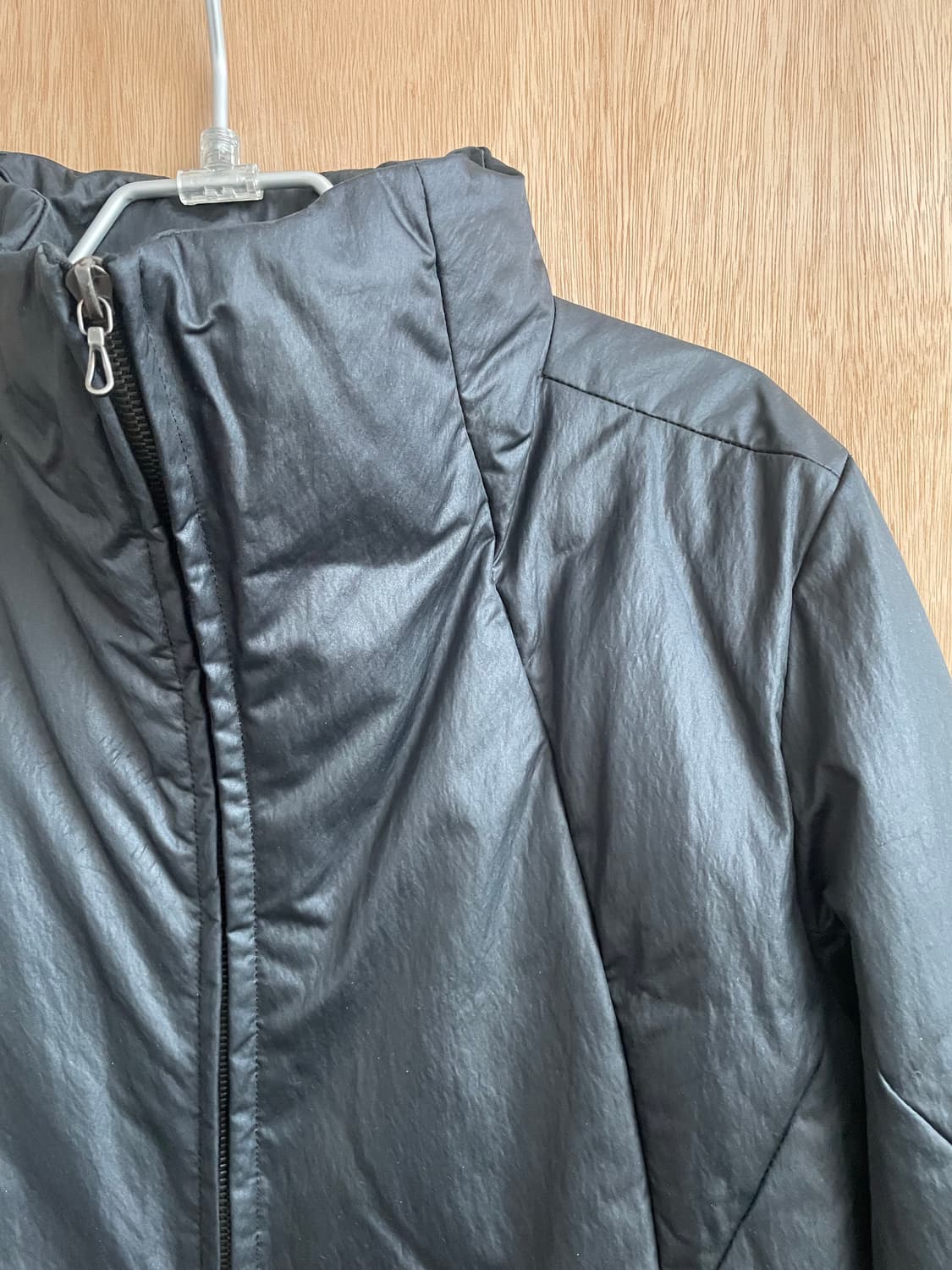 카즈유키쿠마가이 절개 패딩 상품이미지4