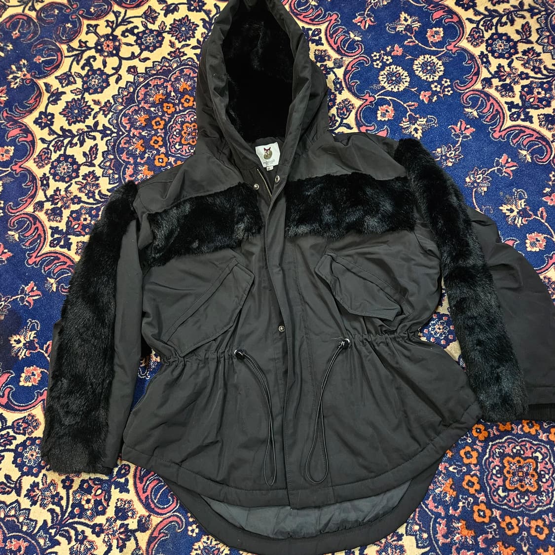 몰리올리(Molliolli) 사이드 퍼 라인 후드 자켓 상품이미지1