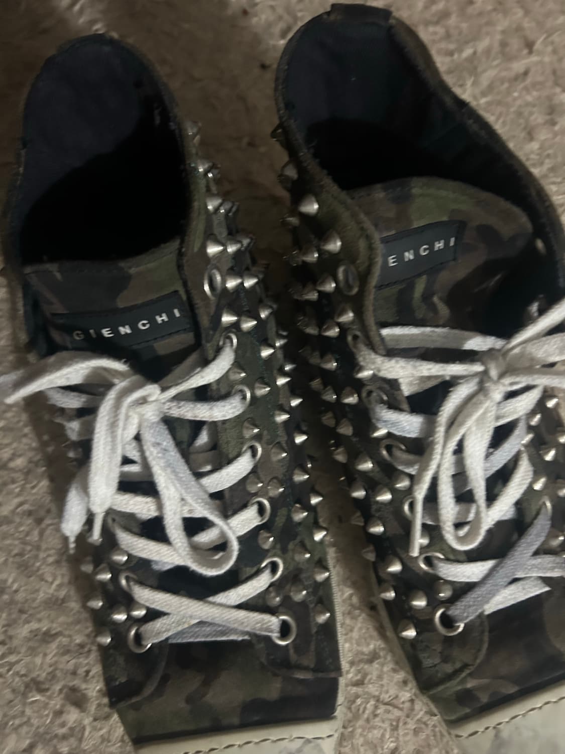 Gienchi 카모 스터드 스니커즈 상품이미지3