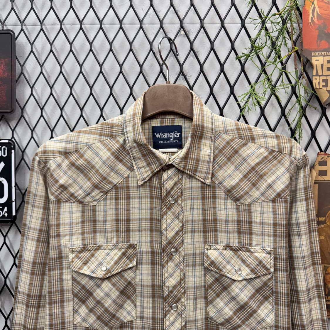 랭글러 체크 패턴 웨스턴 셔츠 전면 투포켓 포인트 아이보리 브라운 상품이미지3