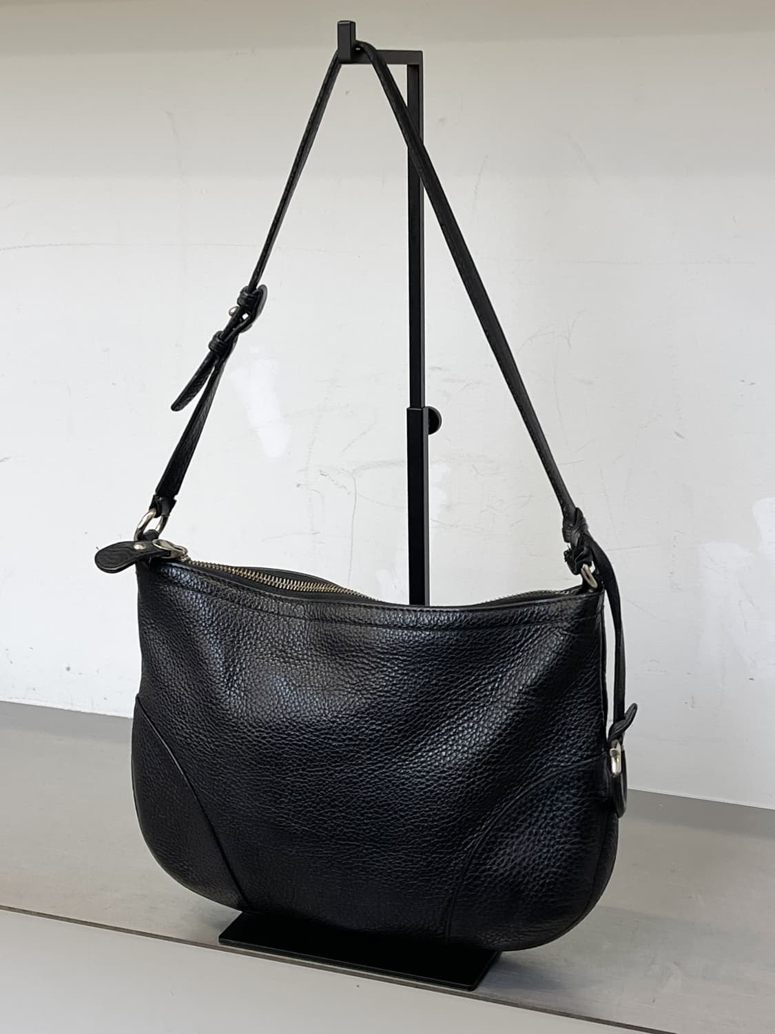 살바토레 페라가모 레더 숄더 백 상품이미지1