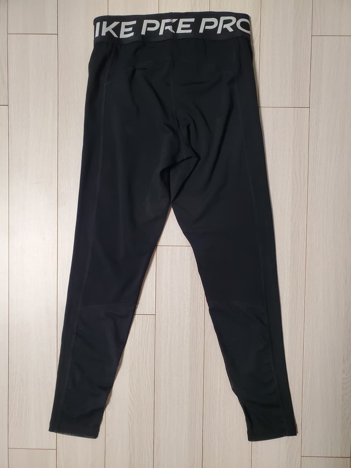 새상품급)나이키 프로 365 타이츠 CZ9780-010 사이즈m

몇번  상품이미지8