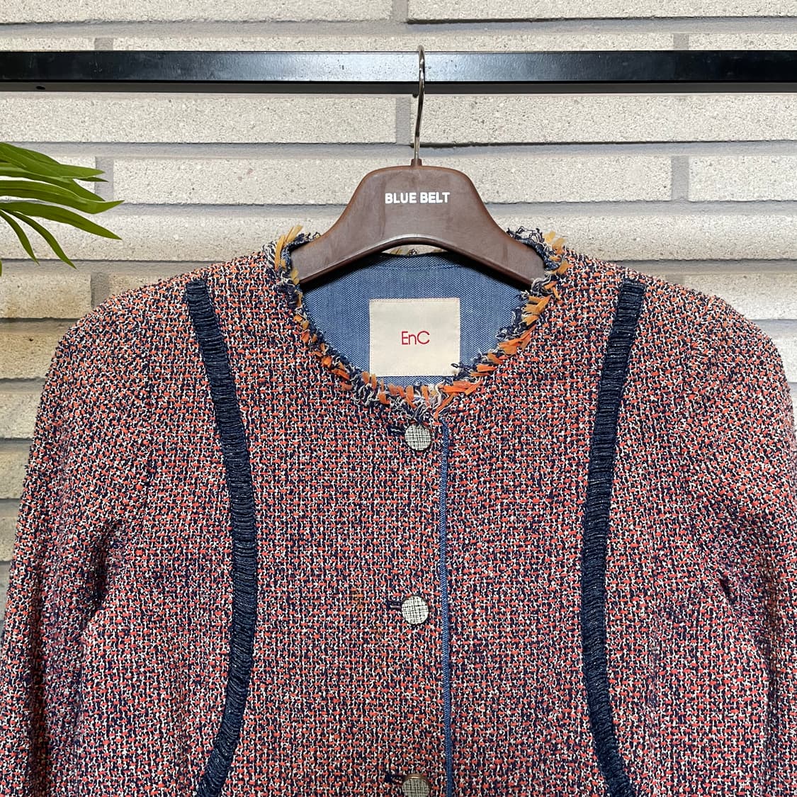 이앤씨 멀티톤 트위드자켓 네이비 테이핑 라인 프린지 디테일 10% 할인 상품이미지4