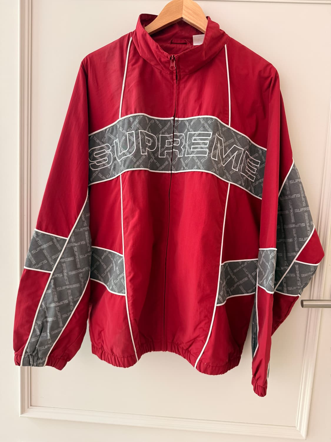  슈프림 (SUPREME) 자카드 패널 트랙 자켓 XL -22FW 상품이미지1