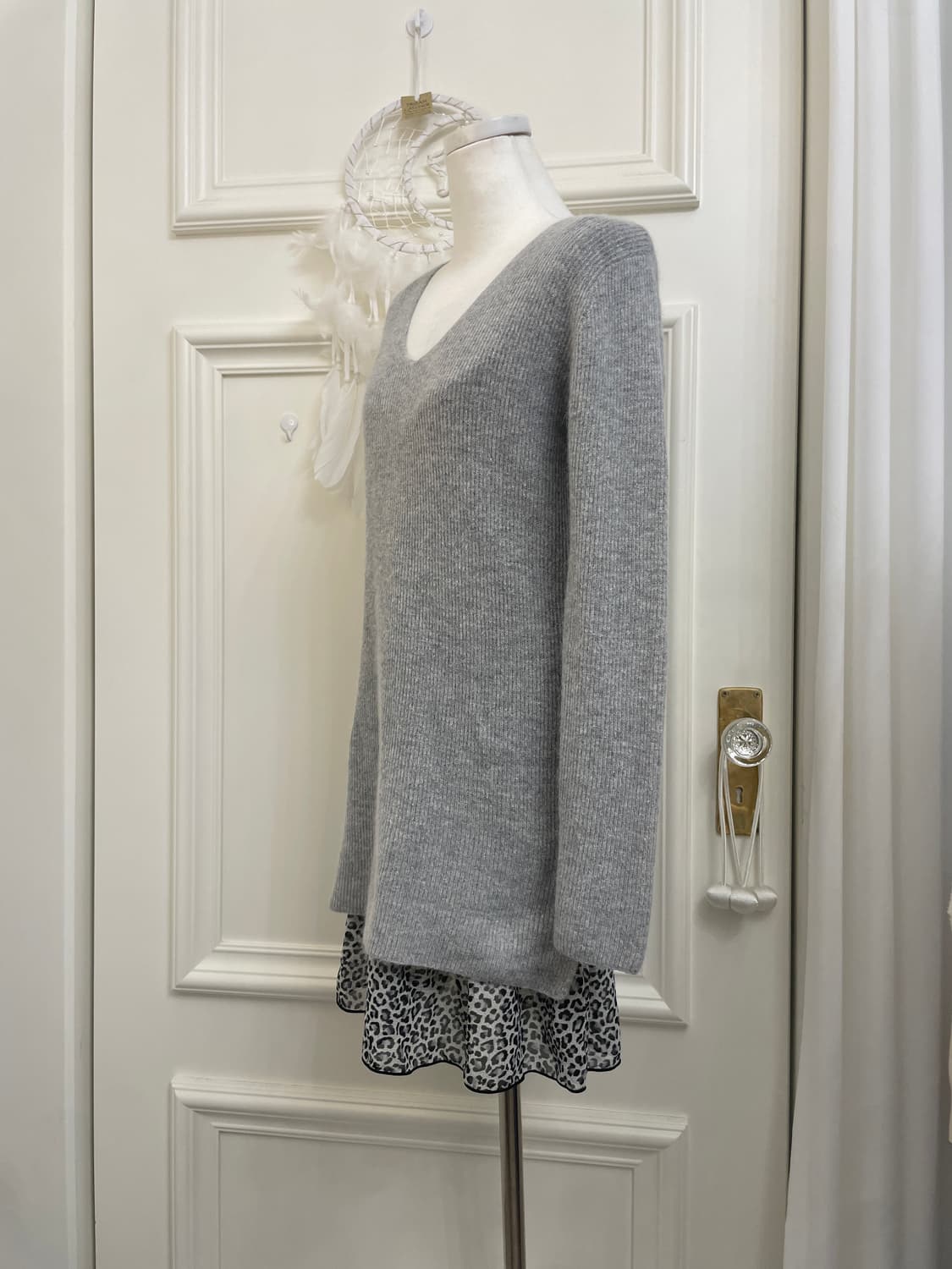 gray angora v-neck slit opc&blackgray le 상품이미지2