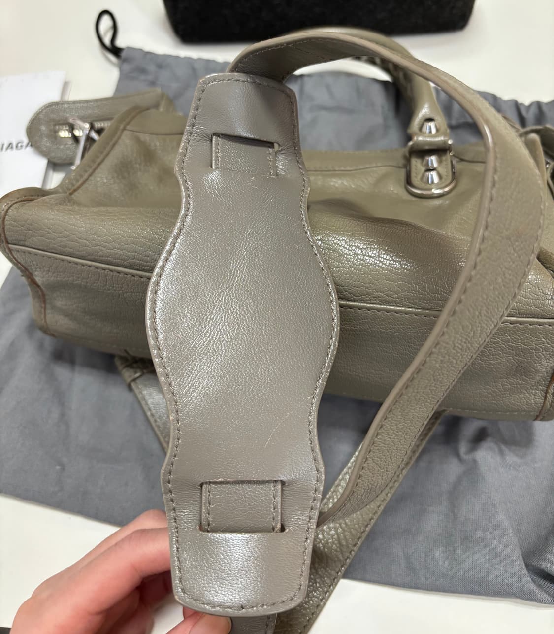 발렌시아가 엣지 시티 모터백 미니 상품이미지8