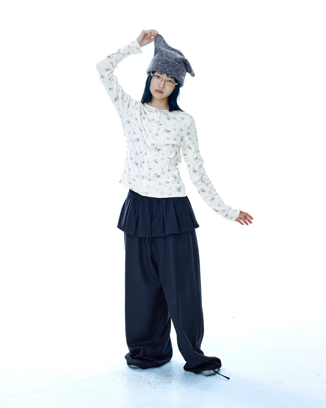 코이세이오 PLEATS OVER WOOL PANTS DARK NAVY 상품이미지1