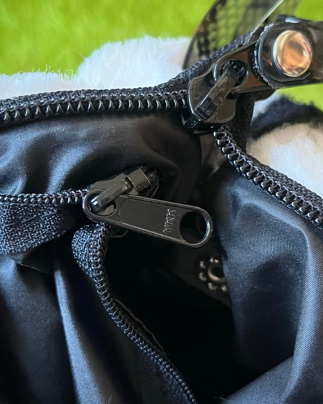 KANSAI YAMAMOTO Milk Cow Faux Fur Bag 상품이미지8