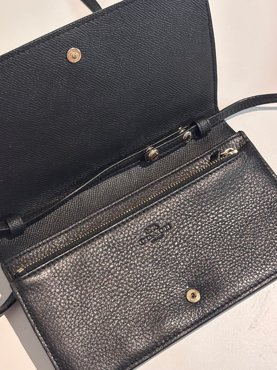 코치 크로스바디백 상품이미지1