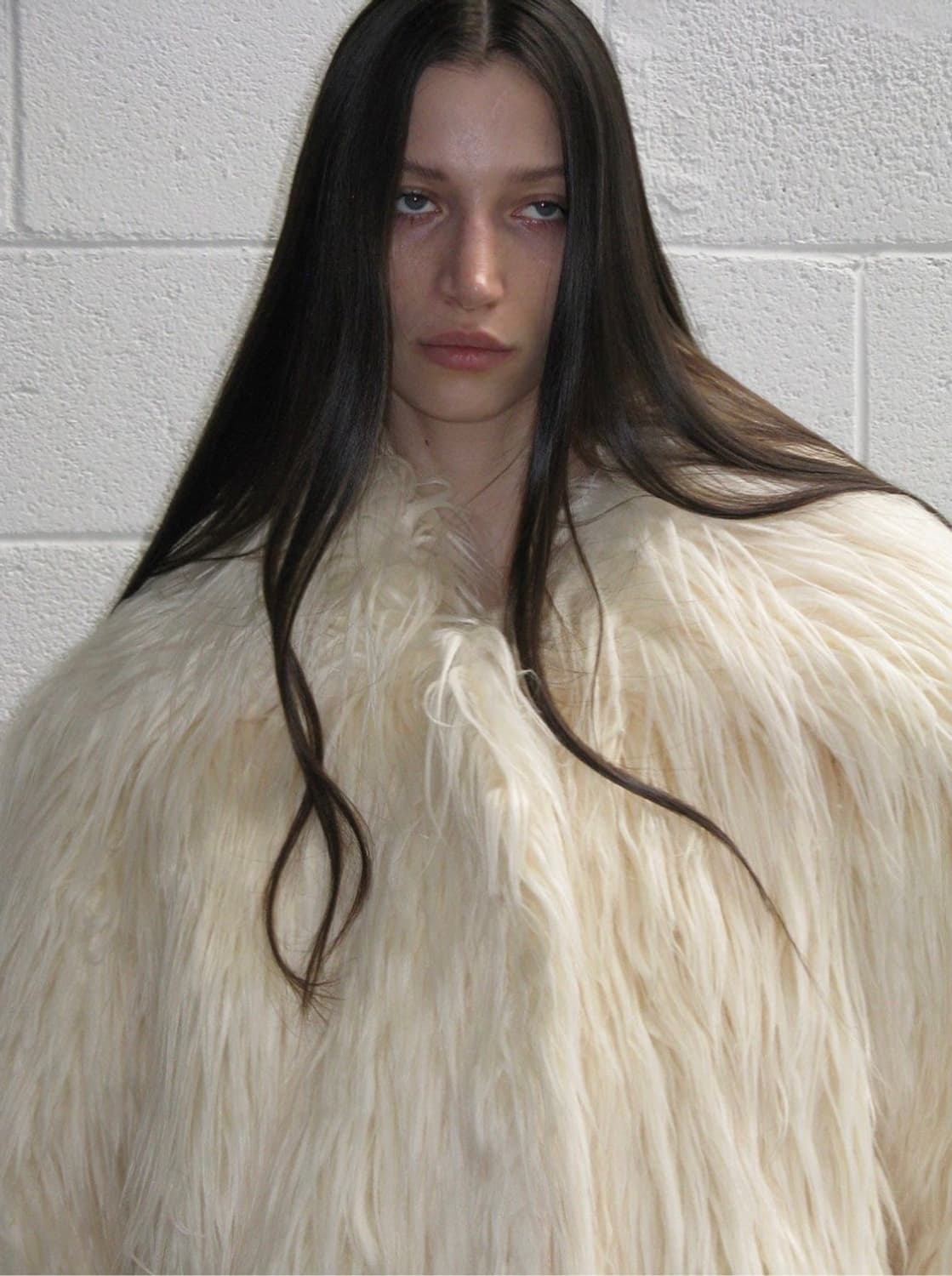 WIDE COLLAR HAIRY FUR COAT_IVORY 상품이미지1