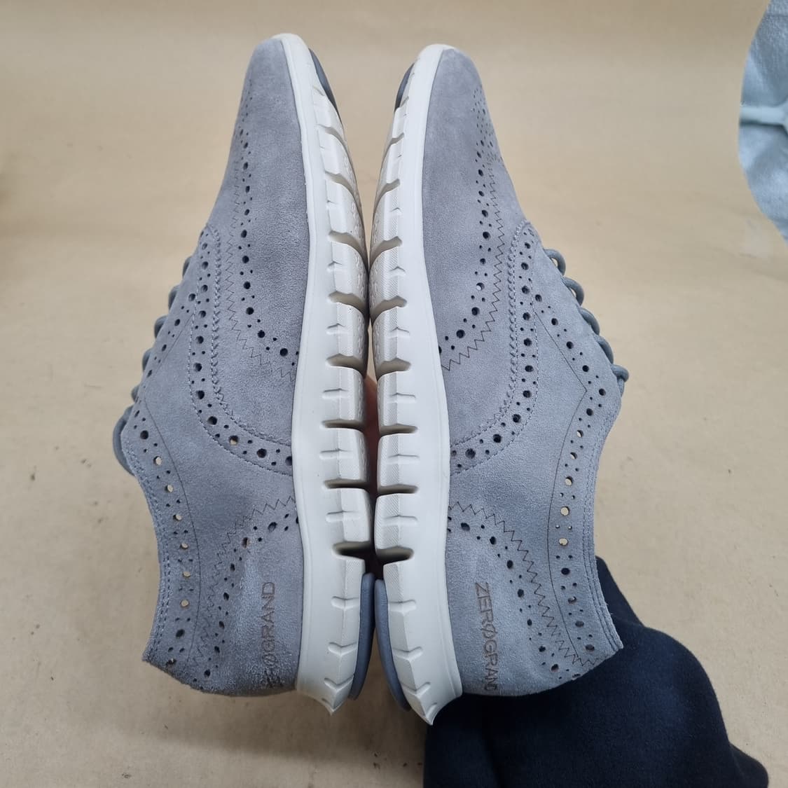 콜한 제로그랜드 스웨이드 스니커즈240 상품이미지5