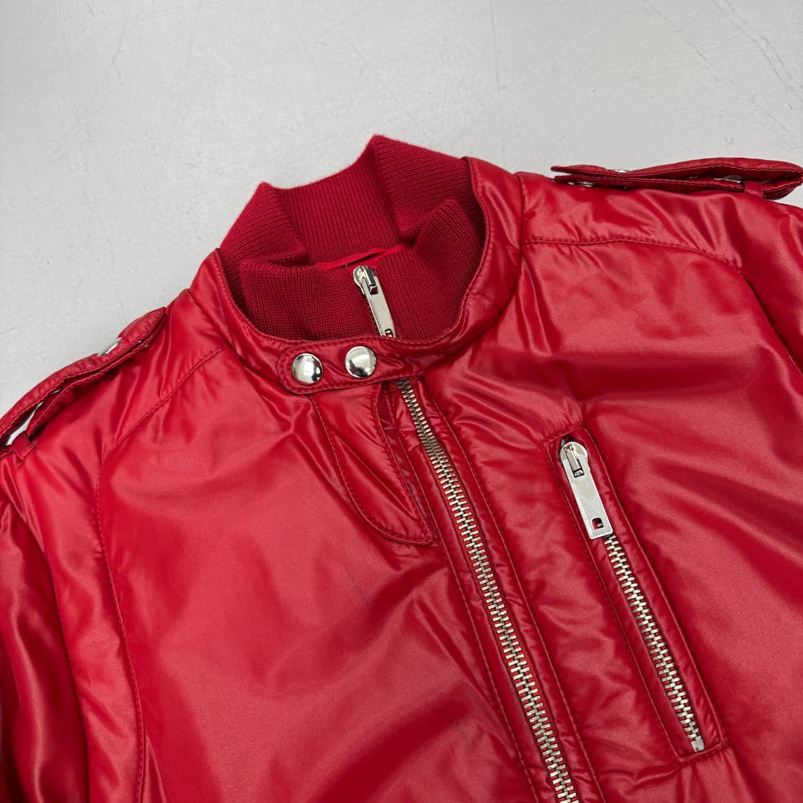 알레산드로 델라쿠아 유광 바이커 패딩 레드 상품이미지5