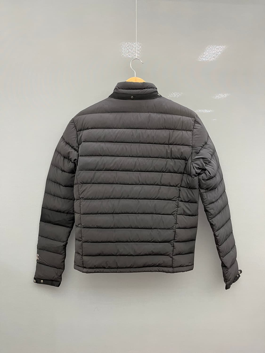 CP컴퍼니 경량패딩 상품이미지5