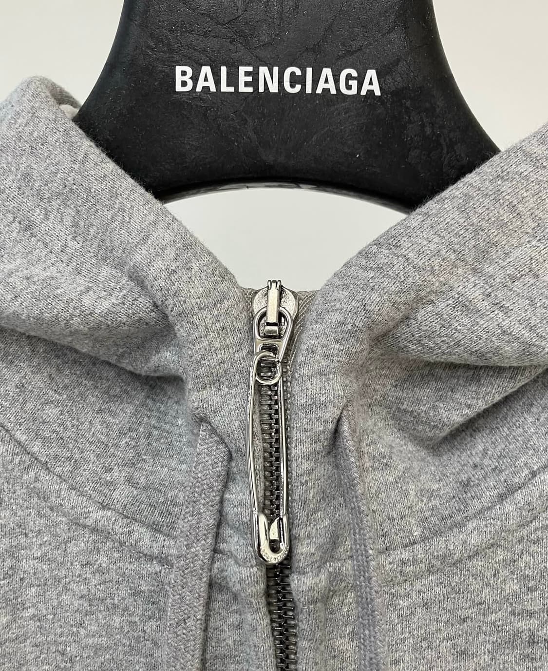 발렌시아가 외계인 안전핀 후드집업[3] 상품이미지1